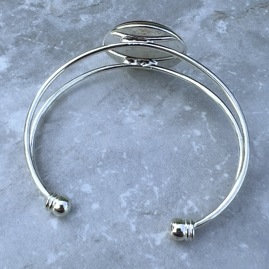 Rear view of cuff bracelet. 